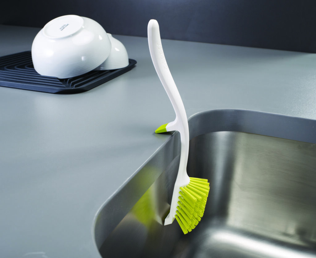 Edge Dish Brush Green – Modern Cleaning for Busy Kitchens