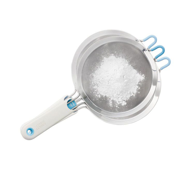 35884513_73ed5f01-5423-4011-b518-aed7b71ea4bb_1600_1600.jpg Shake-it Self-tapping sieve Large - Blue
