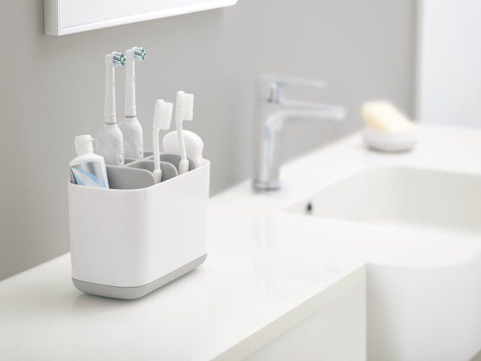 35884513_fad41ede-dbfe-4867-8ec4-b22569d15e16_1600_1200.jpg.jpg EasyStore Toothbrush Caddy Large (Grey/White)