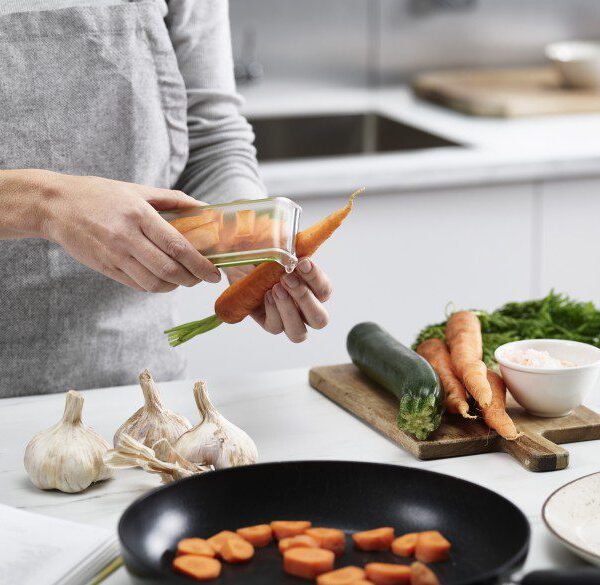 Waste Collecting Vegetable Peeler - Smart,                     Mess-Free Prep Tool