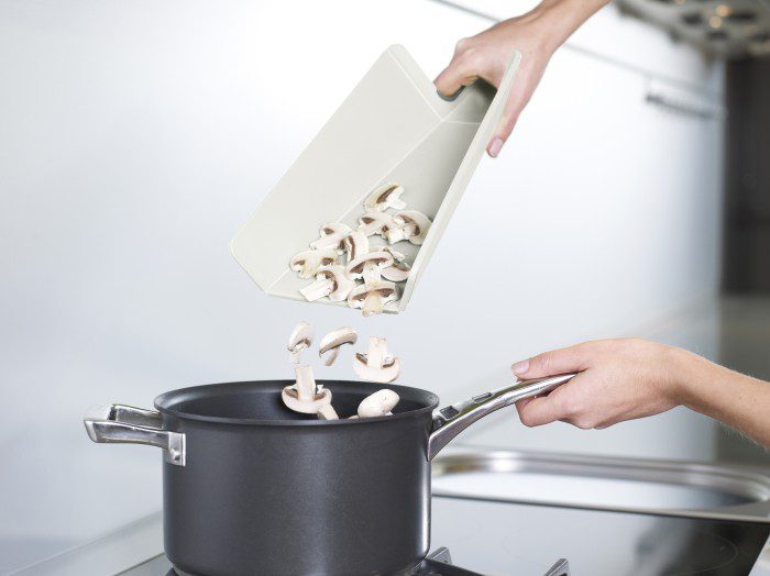 f5ad4af7-f8f7-42b8-83e4-edec7eb55d8d.jpg.jpg.jpg Chop2Pot Plus Small (White)