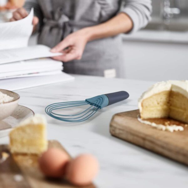 Joseph Joseph Twist Whisk - Sky